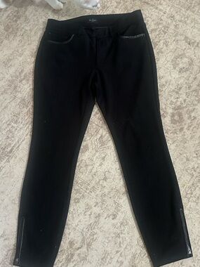 White House Black Market Black Skinny Ponte Ankle Pants